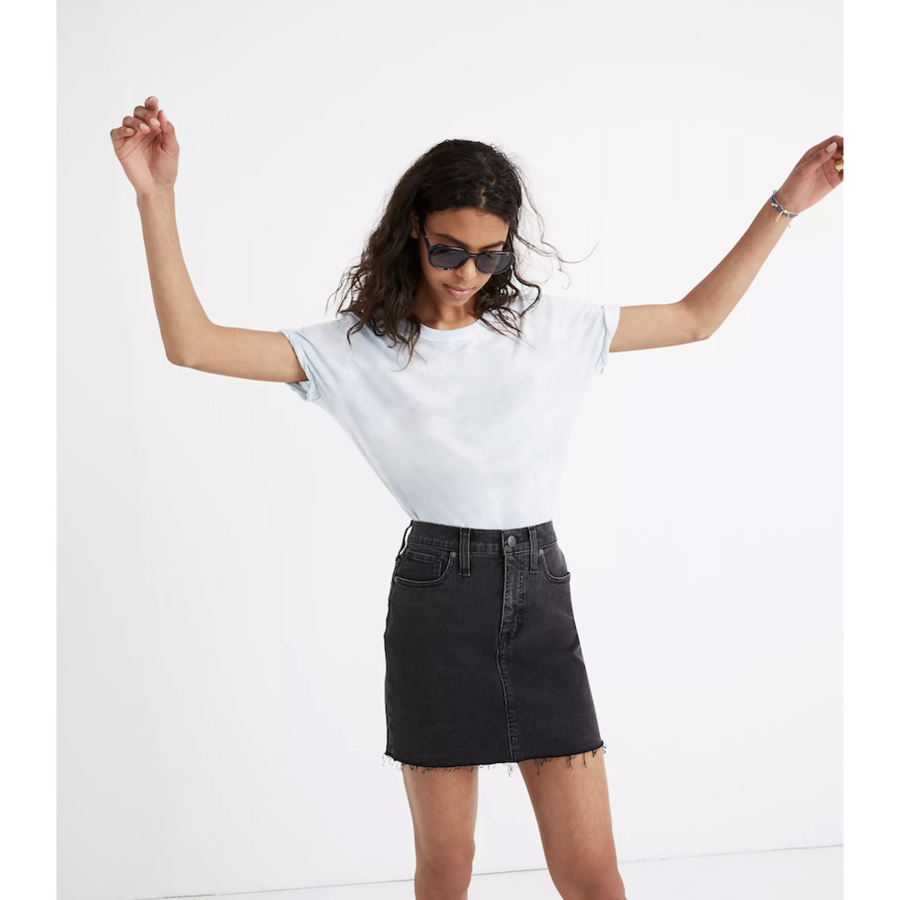 Madewell Stretch Denim Straight Mini Skirt in Ashcraft Wash: Raw-Hemmed Size 26